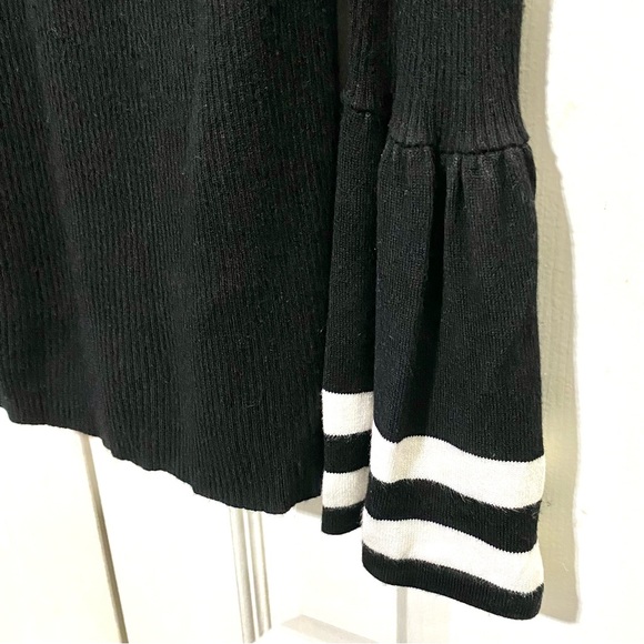 Eloquii Bell Sleeve Sweater 18/20 - Picture 5 of 8